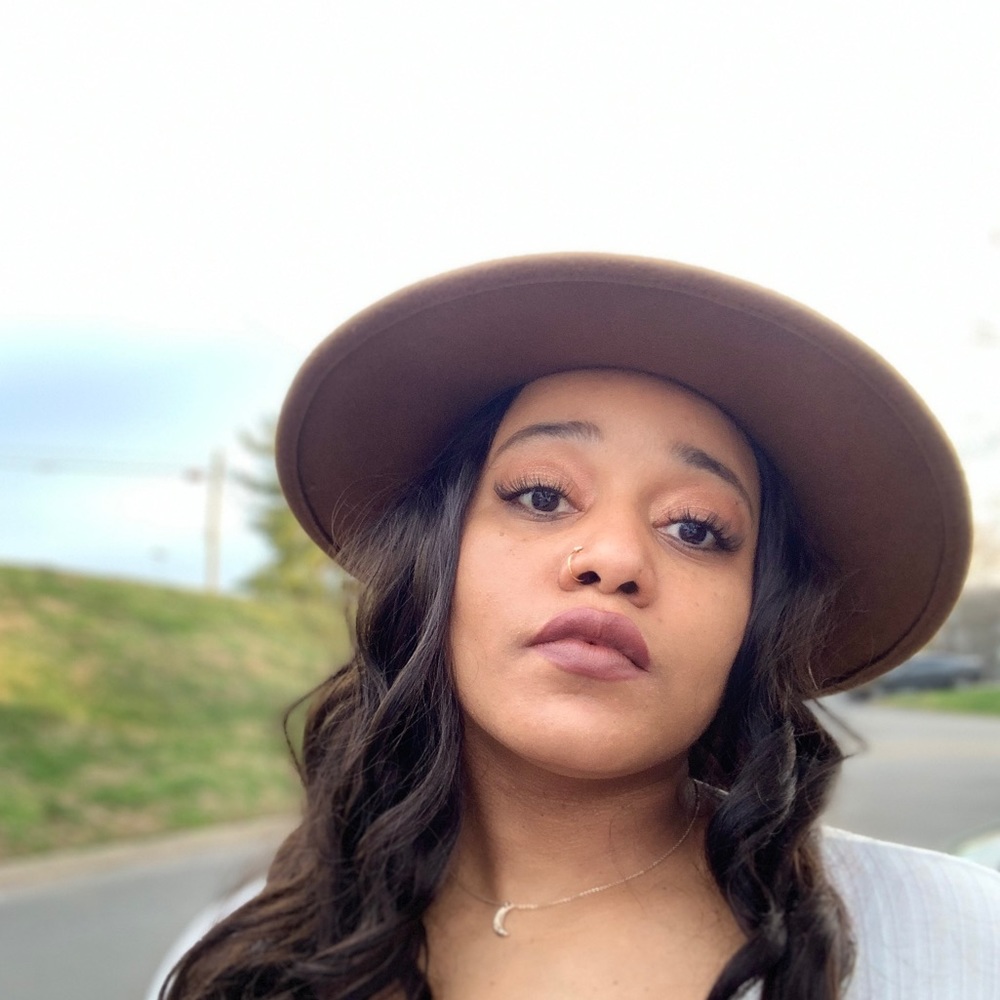 Meet your Posher, Manizheh